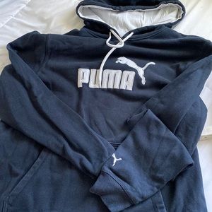 Never worn men’s xxl puma hoodie